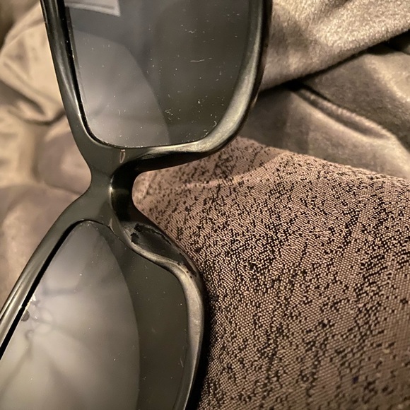 D & G sunglasses - Picture 4 of 5